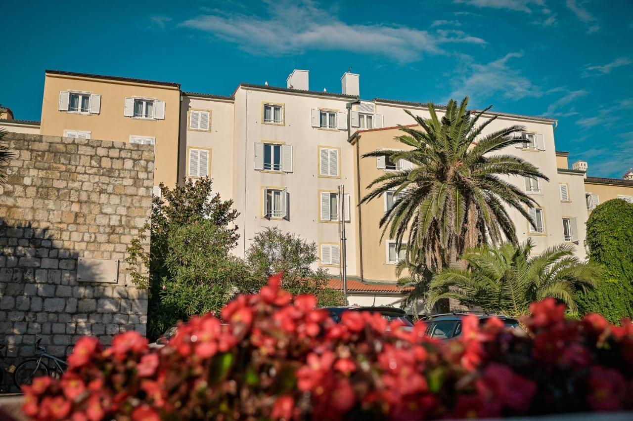 Hotel International Раб Екстер'єр фото