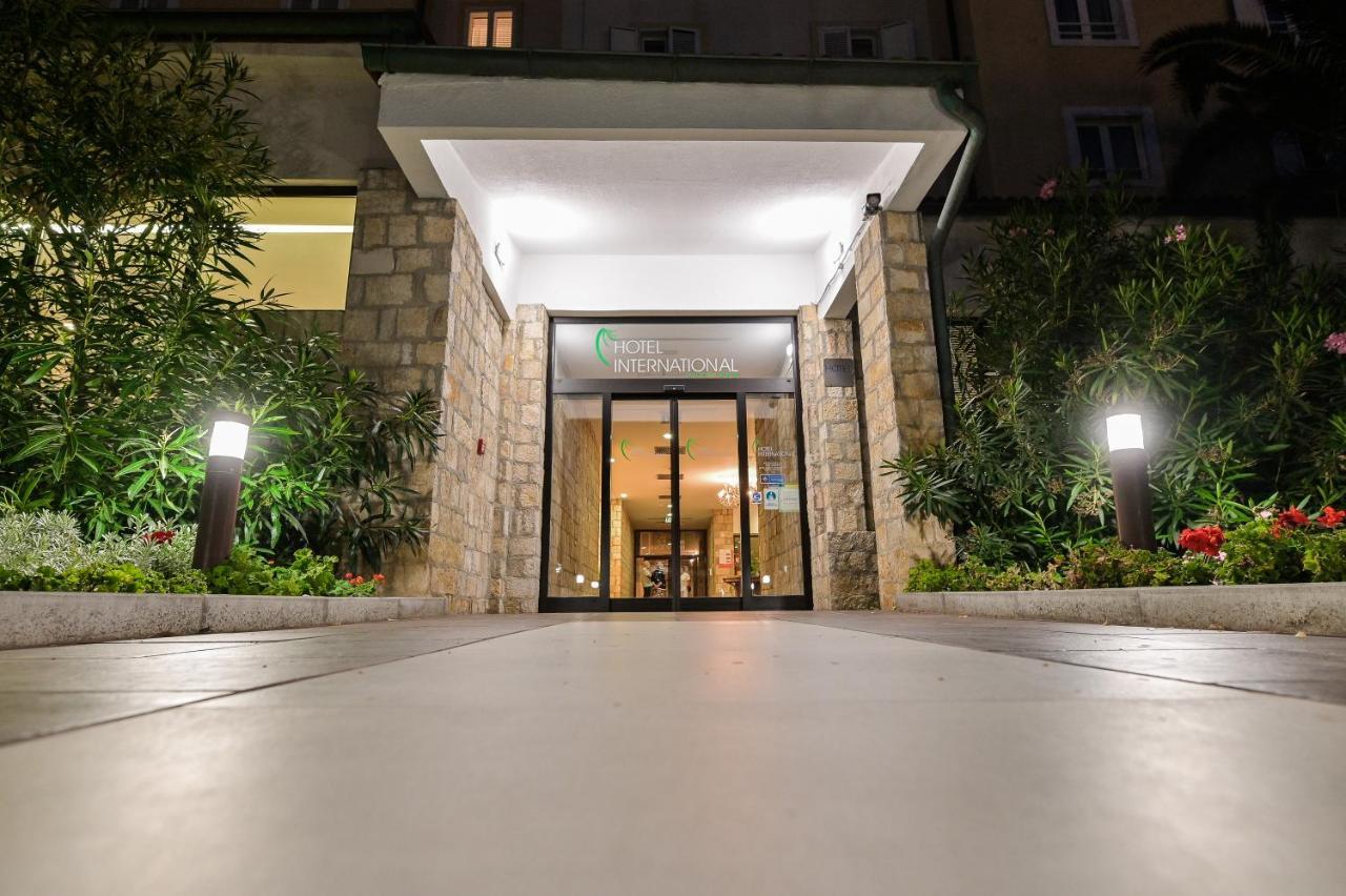 Hotel International Раб Екстер'єр фото