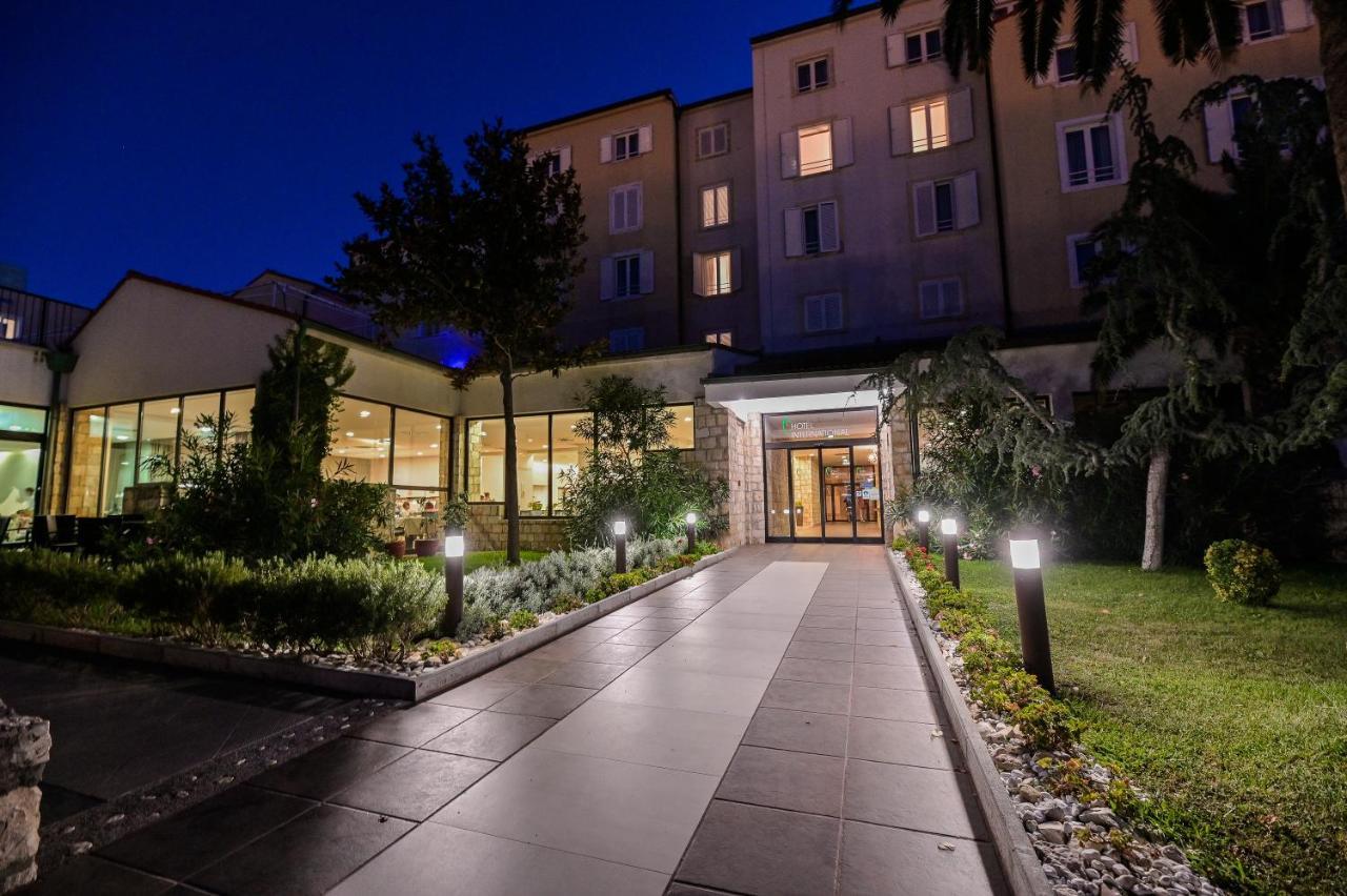 Hotel International Раб Екстер'єр фото