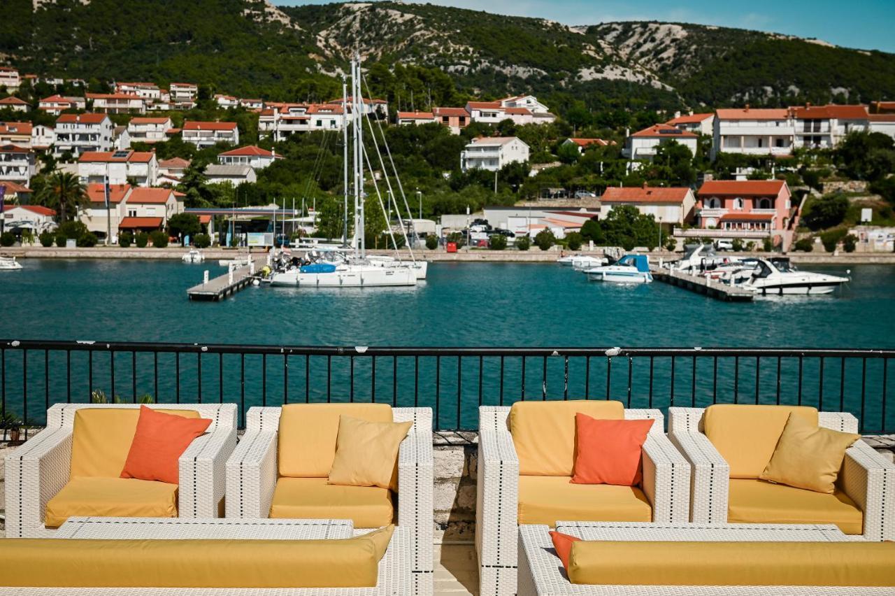 Hotel International Раб Екстер'єр фото
