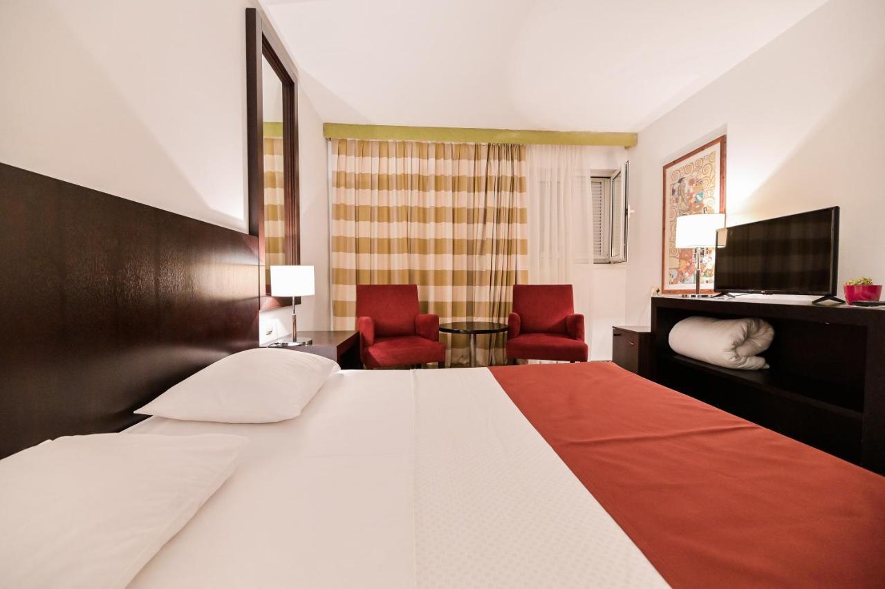 Hotel International Раб Екстер'єр фото