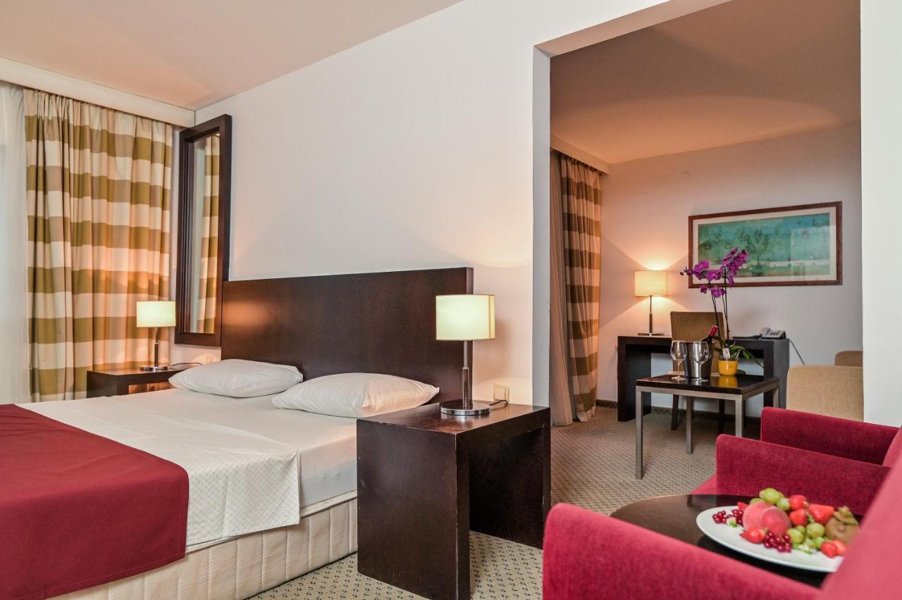 Hotel International Раб Екстер'єр фото